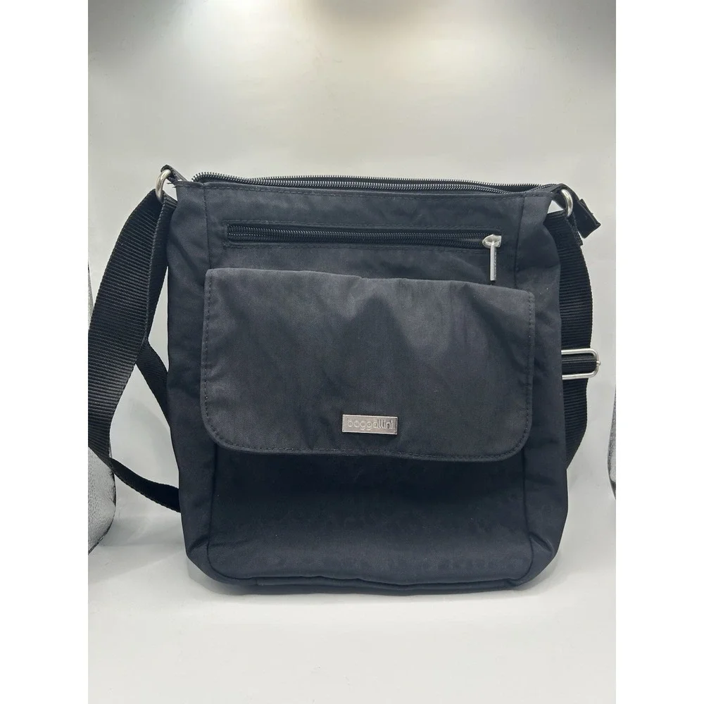 BAGGALLINI Purse Black Cheetah Print Nylon‎ Town Bagg Crossbody Lightweight Bag